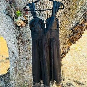 Vtg.Y2K 100% Silk Black Signature by Robbie Bee midi cocktail dress.Size 6